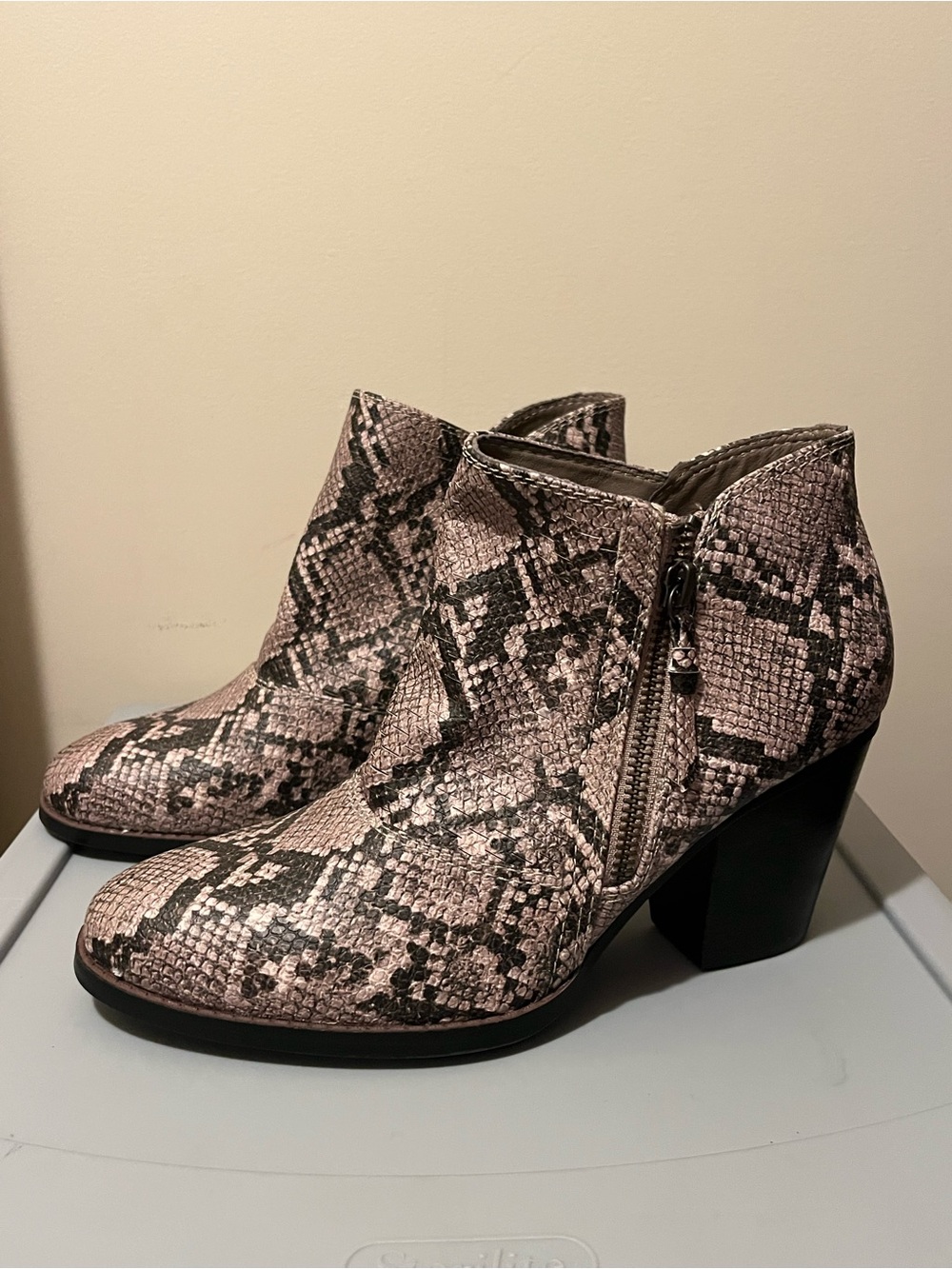 Baretraps Cade Women's Snake Print Ankle Bootie Almond Toe Side Zip 7M